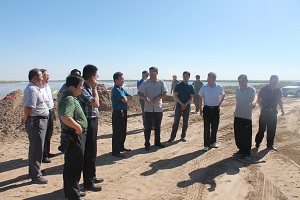 自治區(qū)水利廳副廳長于長劍檢查黃河二期防洪工程